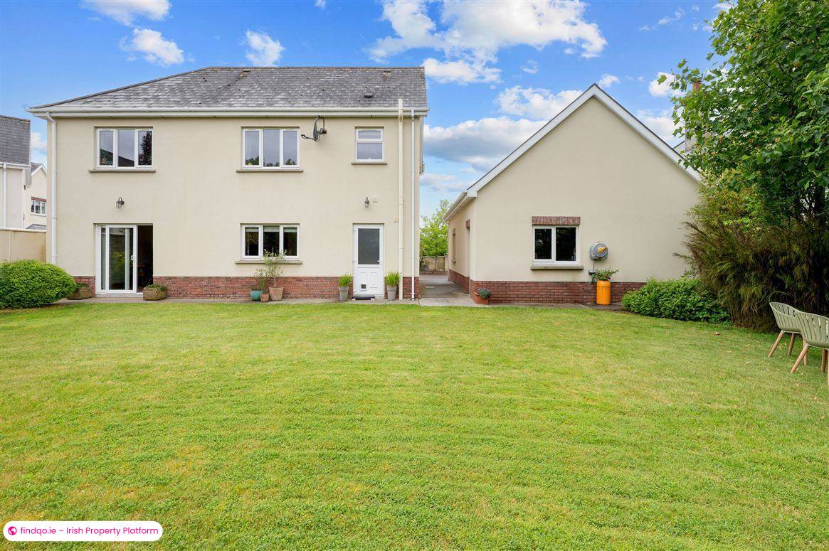 Detached house for Sale in Carrigaline, Cork