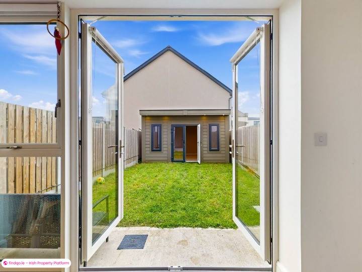 Semi-detached house for Sale in Hollystown, Dublin 15