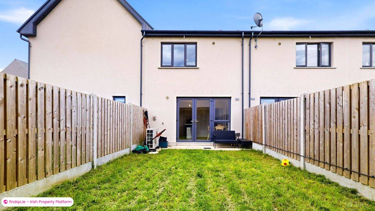 Semi-detached house for Sale in Hollystown, Dublin 15
