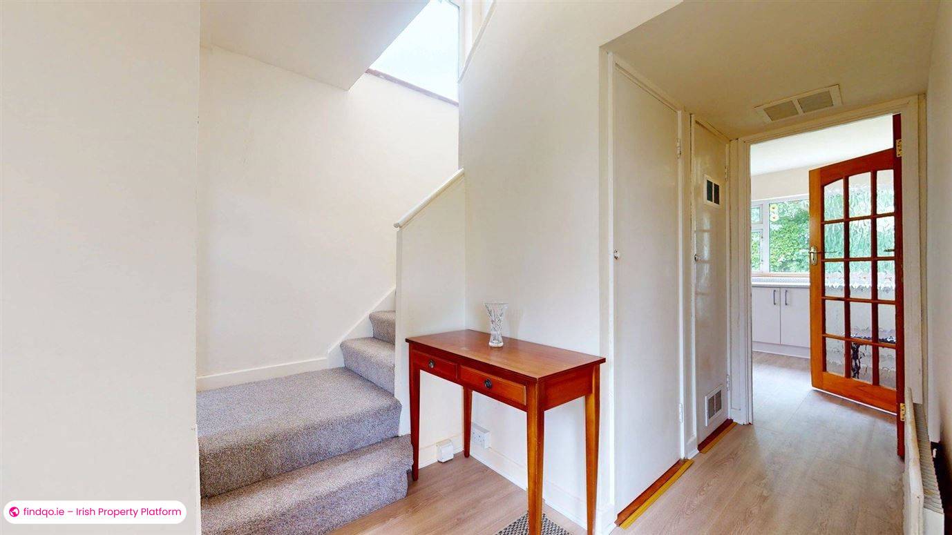 Semi-detached house for Sale in Sutton, Dublin 13