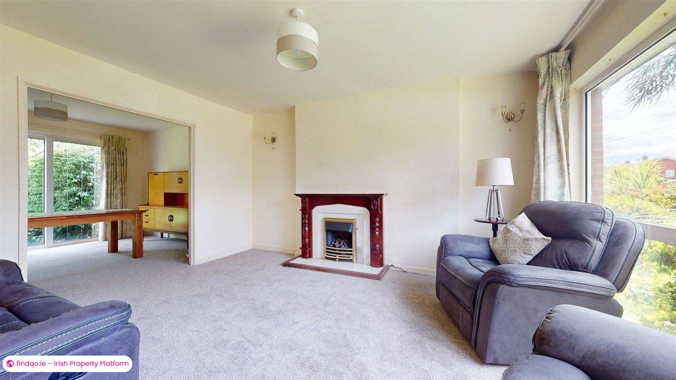 Semi-detached house for Sale in Sutton, Dublin 13