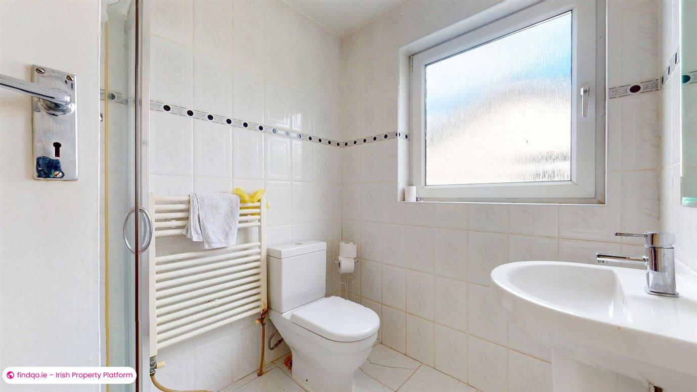 Semi-detached house for Sale in Sutton, Dublin 13