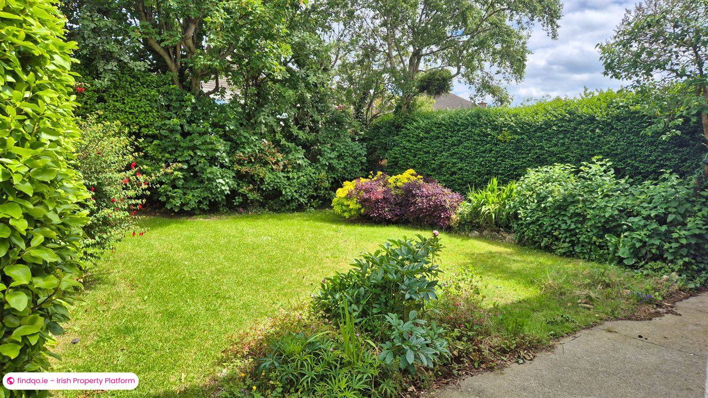 Semi-detached house for Sale in Sutton, Dublin 13