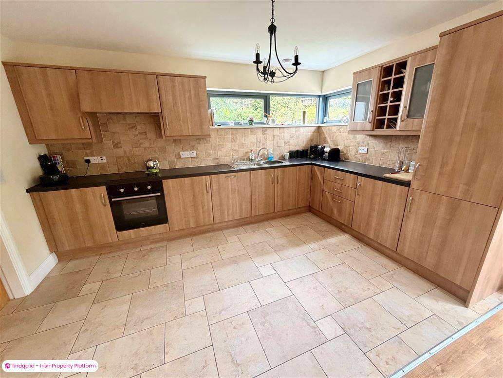 Detached house for Sale in Drumshanbo, Leitrim