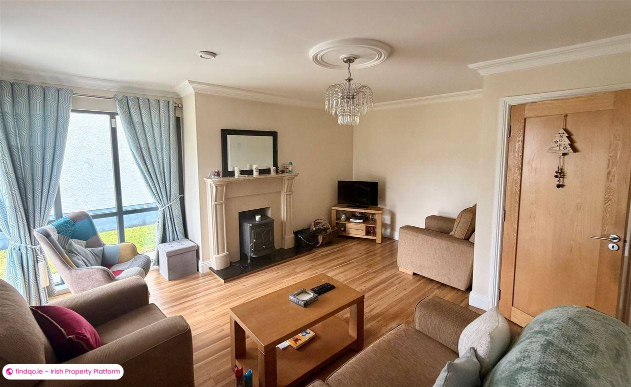 Detached house for Sale in Drumshanbo, Leitrim