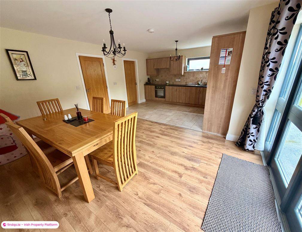Detached house for Sale in Drumshanbo, Leitrim