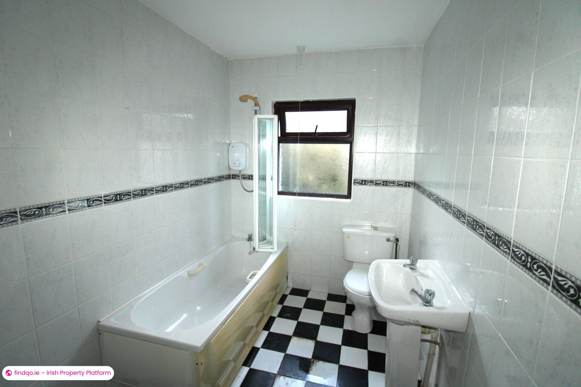 End of terrace house for Sale in Ballina, Mayo