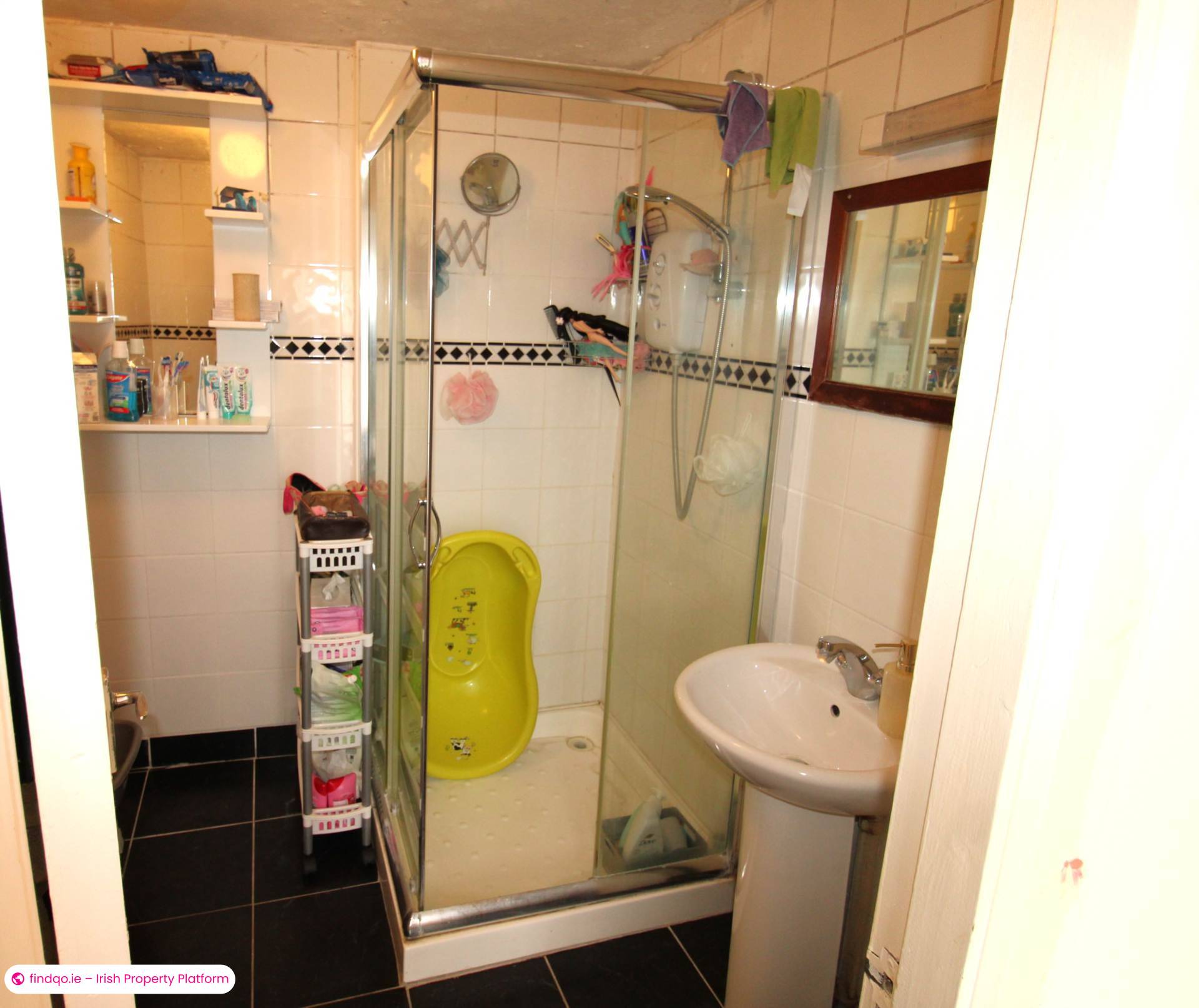 Terraced house for Sale in Crossmolina, Mayo