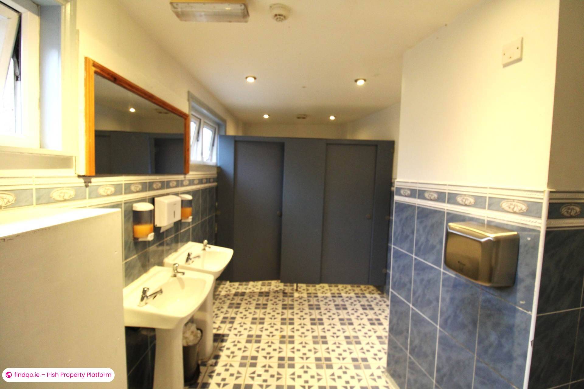 End of terrace house for Sale in Crossmolina, Mayo