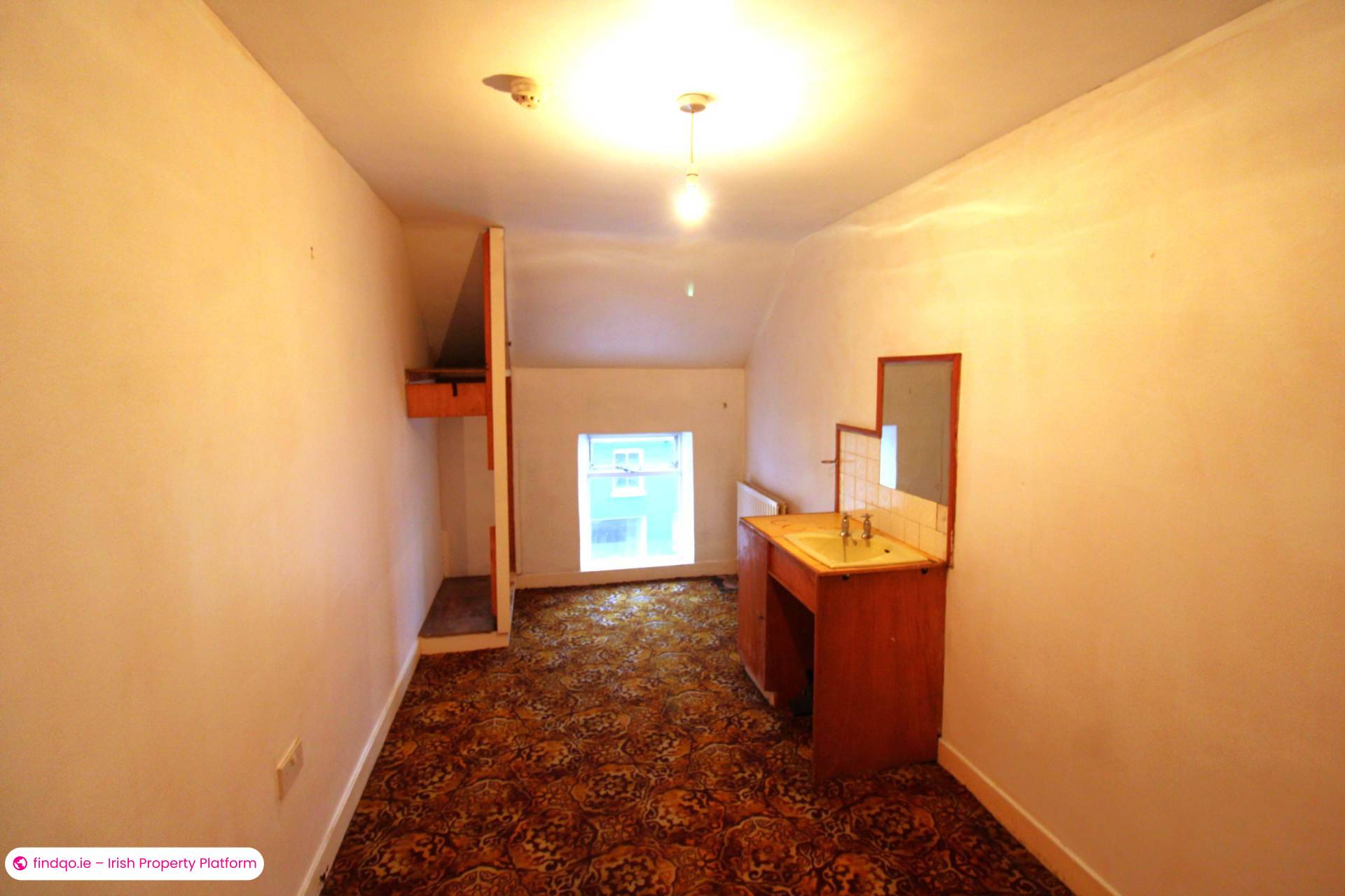 End of terrace house for Sale in Crossmolina, Mayo