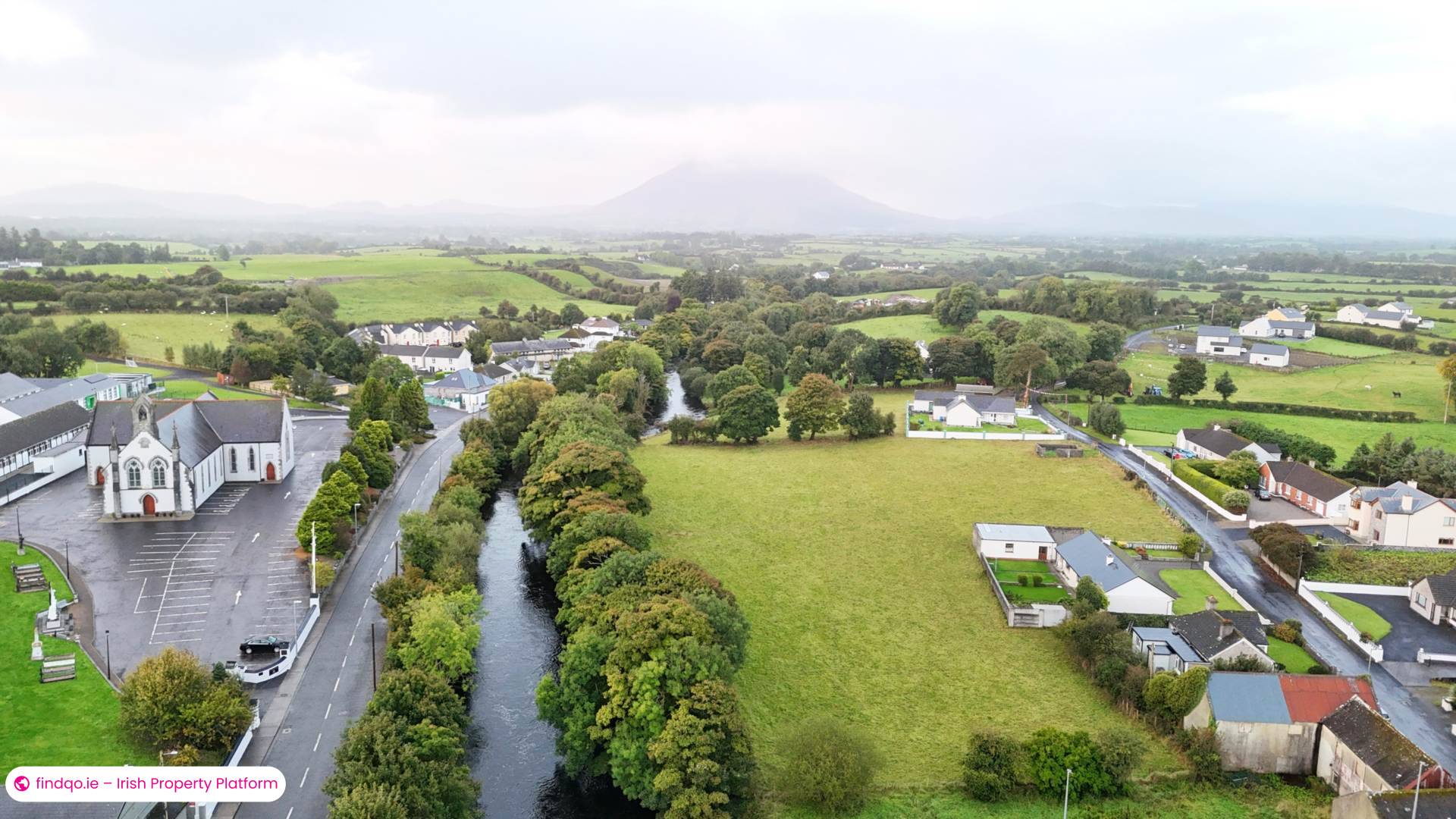 End of terrace house for Sale in Crossmolina, Mayo