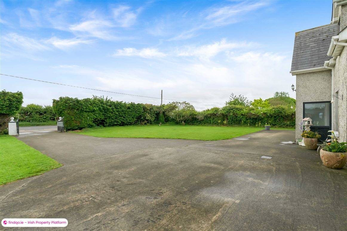 Detached house for Sale in The Ward, Dublin 11