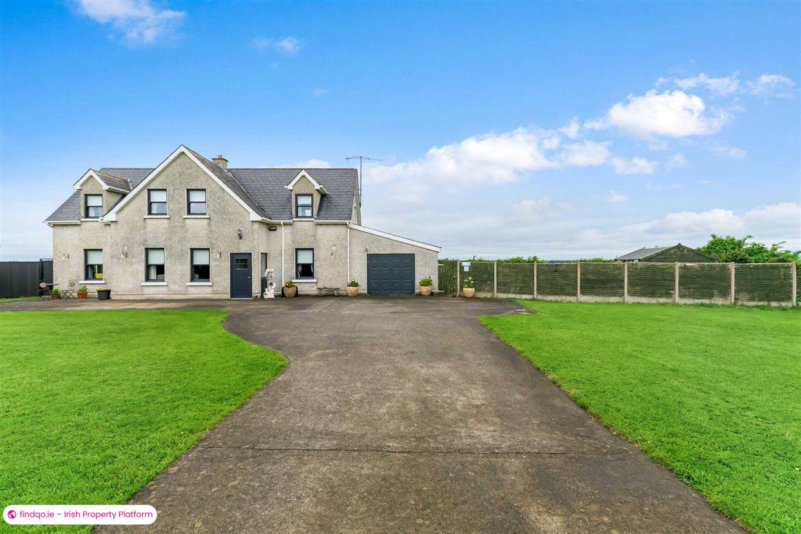 Detached house for Sale in The Ward, Dublin 11