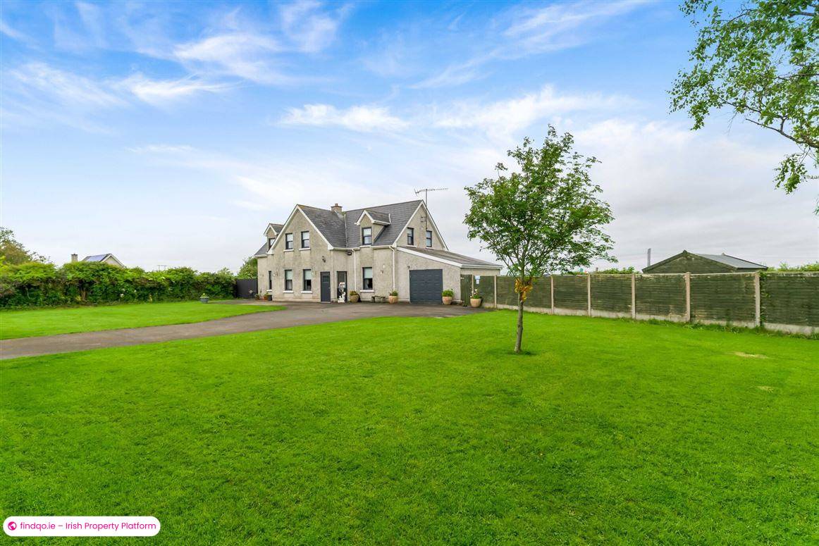 Detached house for Sale in The Ward, Dublin 11