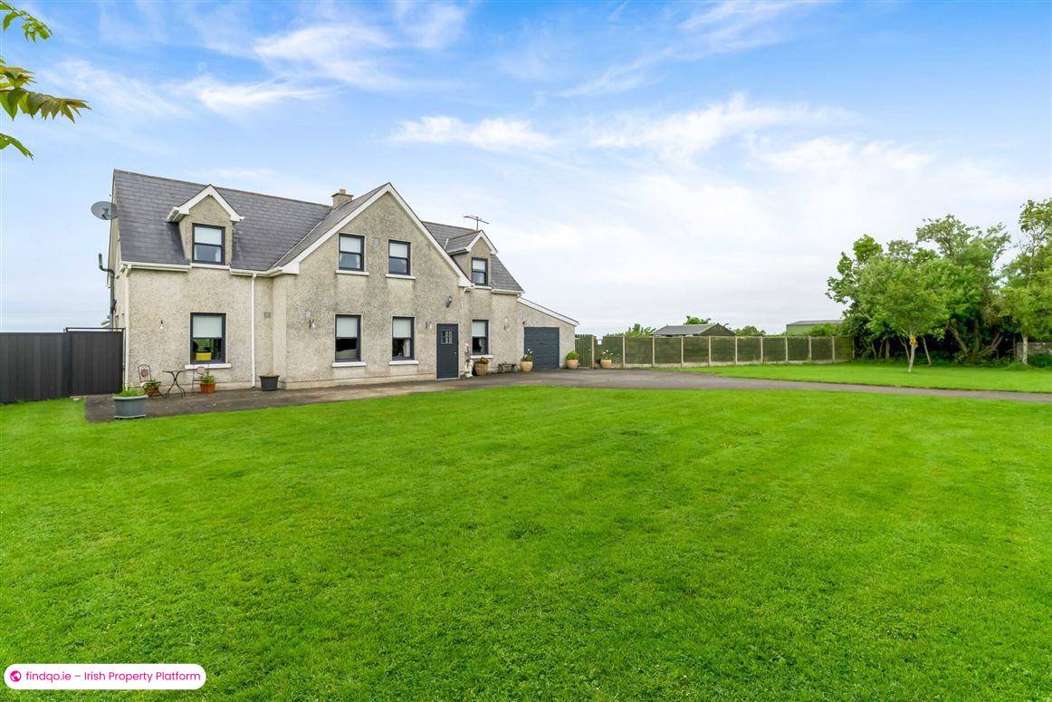 Detached house for Sale in The Ward, Dublin 11