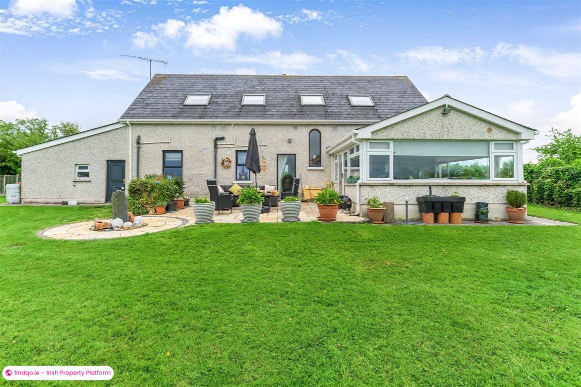 Detached house for Sale in The Ward, Dublin 11