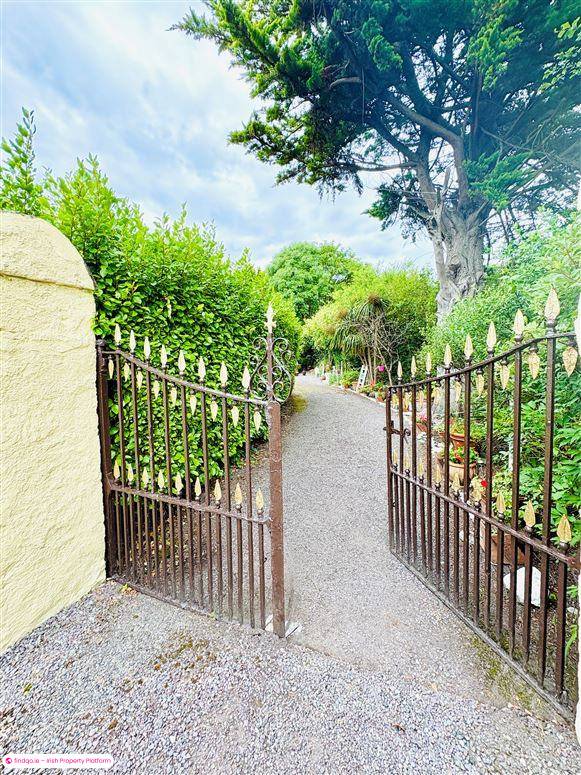 Detached house for Sale in Fenit, Kerry