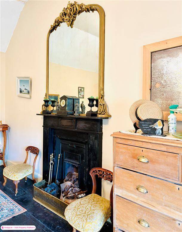 Detached house for Sale in Fenit, Kerry