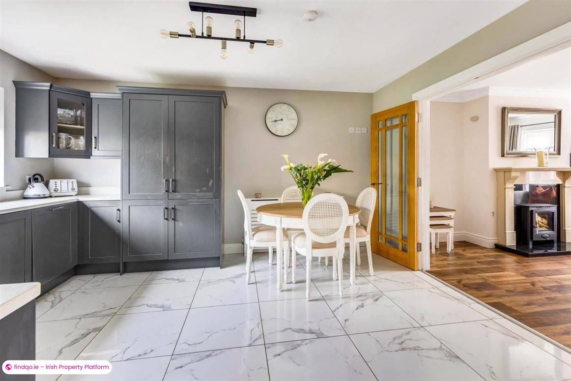 Semi-detached house for Sale in Blackrock, Louth