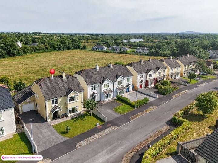 Detached house for Sale in Tarmonbarry, Roscommon