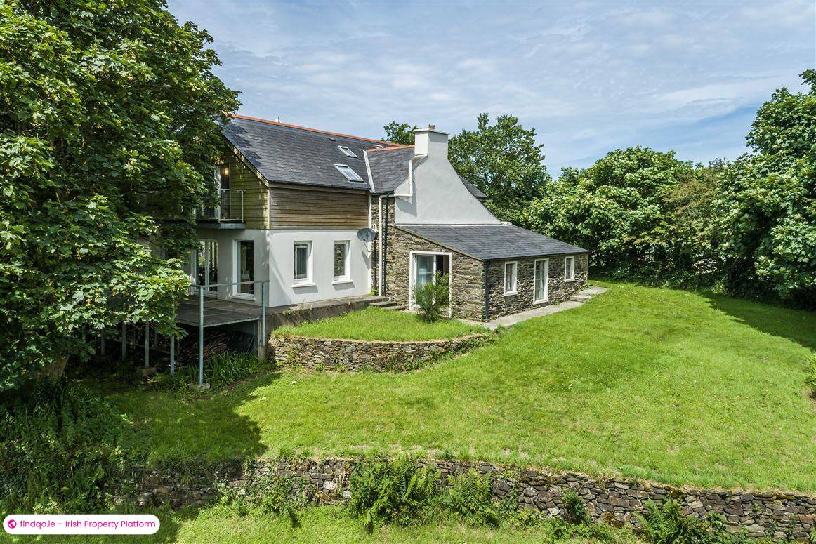 Detached house for Sale in Ballydehob, Cork