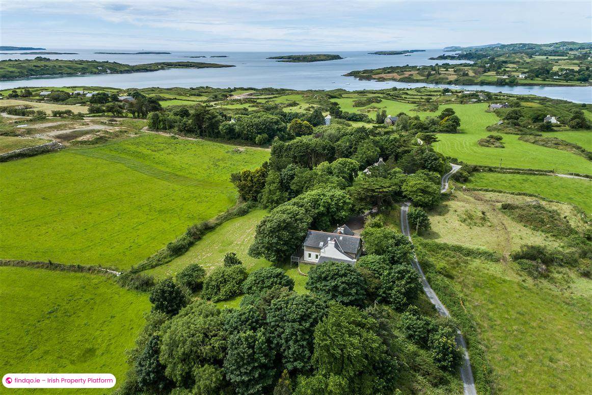 Detached house for Sale in Ballydehob, Cork