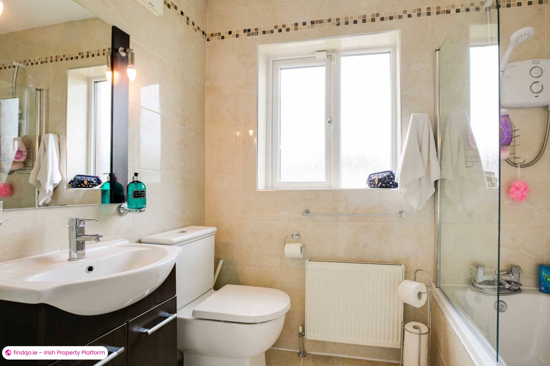 Semi-detached house for Sale in Dublin 24