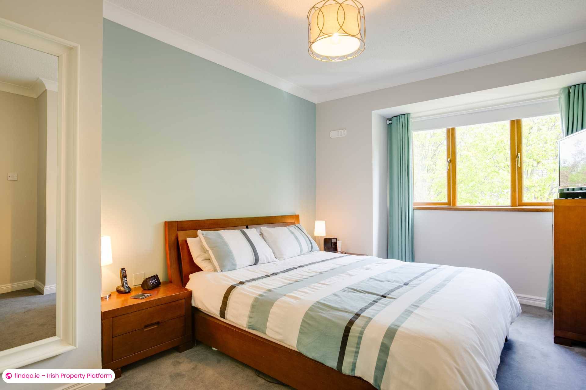 Semi-detached house for Sale in Dublin 24