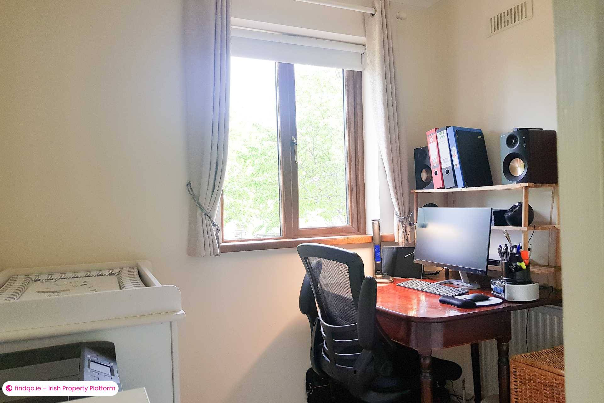 Semi-detached house for Sale in Dublin 24