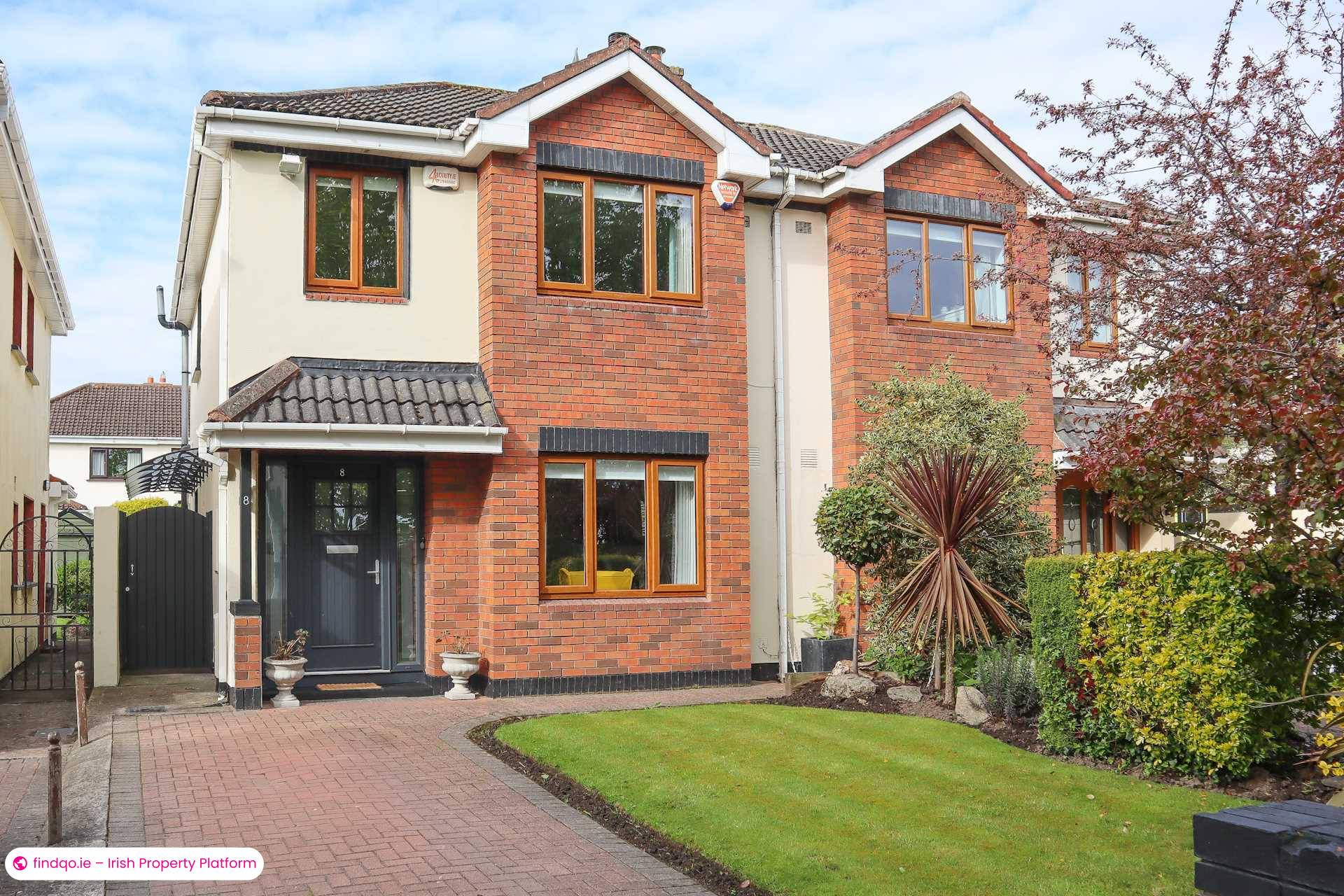 Semi-detached house for Sale in Dublin 24