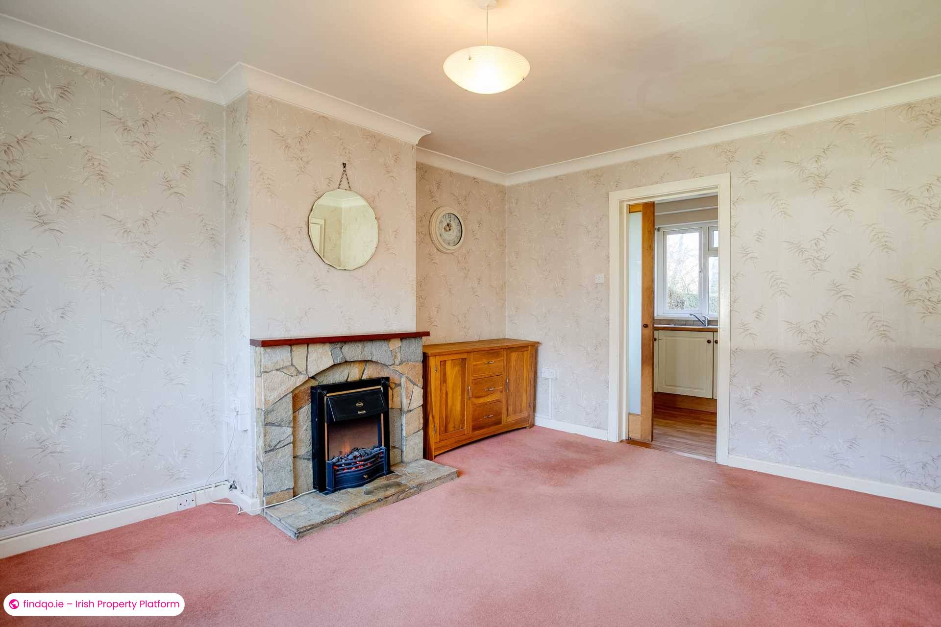 Semi-detached house for Sale in Stillorgan, Dublin (County)