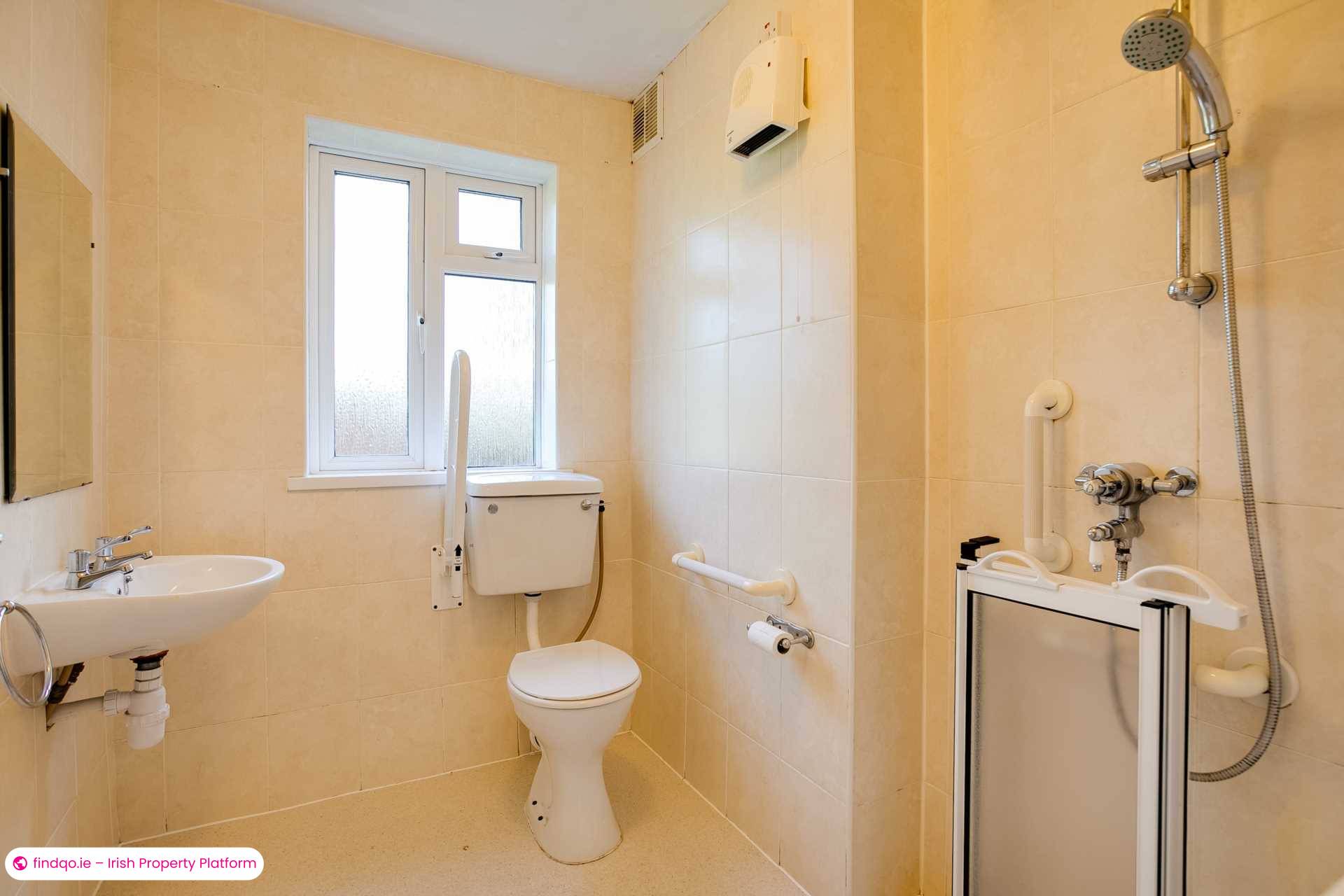 Semi-detached house for Sale in Stillorgan, Dublin (County)