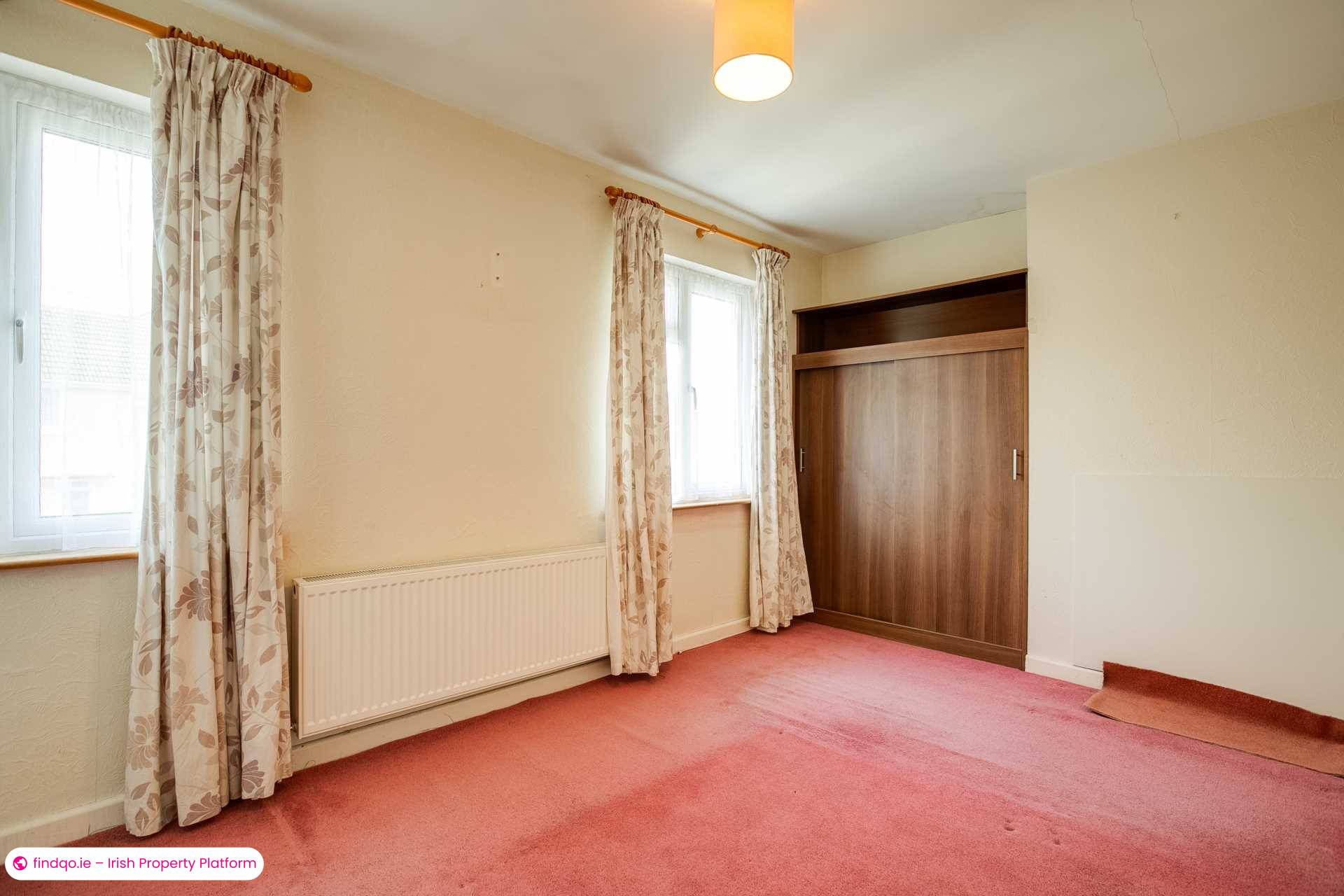 Semi-detached house for Sale in Stillorgan, Dublin (County)