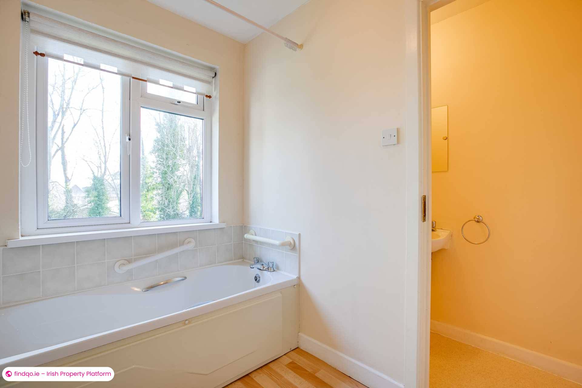 Semi-detached house for Sale in Stillorgan, Dublin (County)