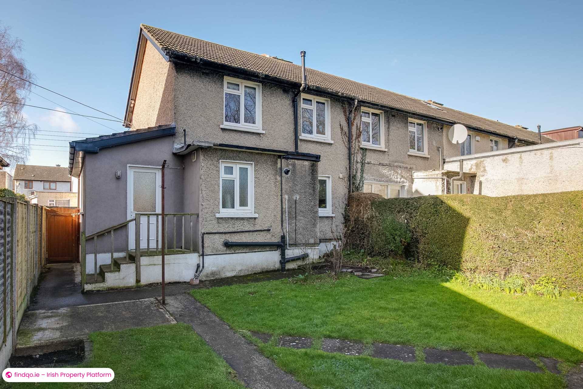 Semi-detached house for Sale in Stillorgan, Dublin (County)