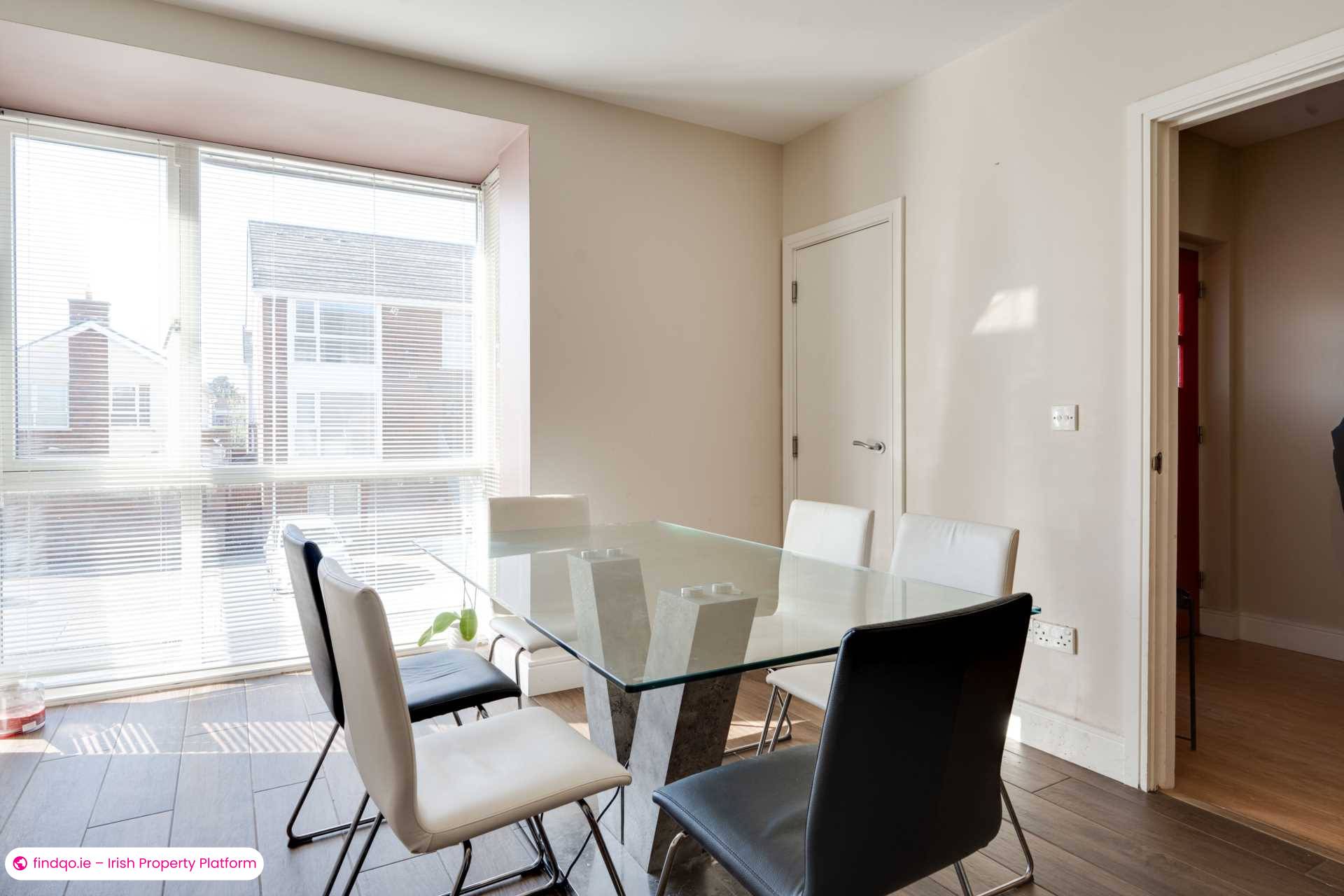 Terraced house for Sale in Dublin 18