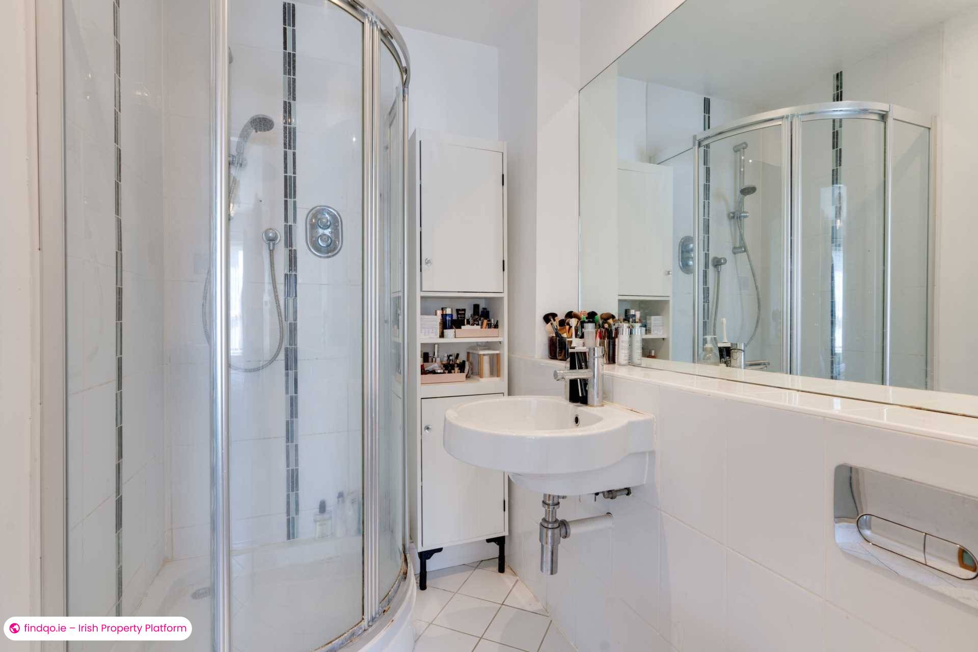 Terraced house for Sale in Dublin 18