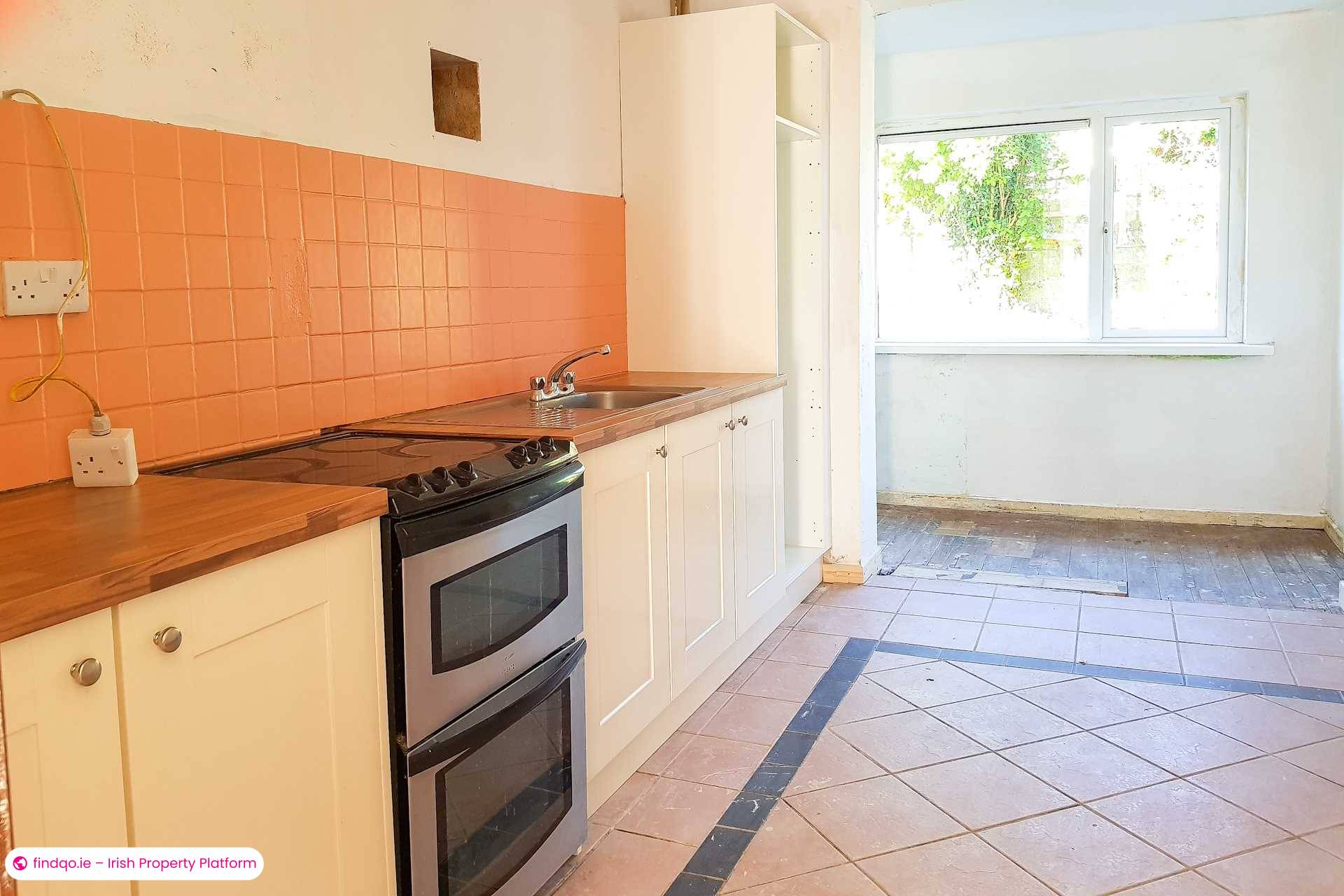 Semi-detached house for Sale in Dublin 24