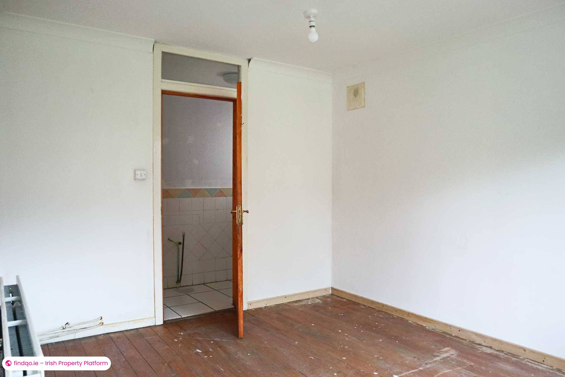 Semi-detached house for Sale in Dublin 24