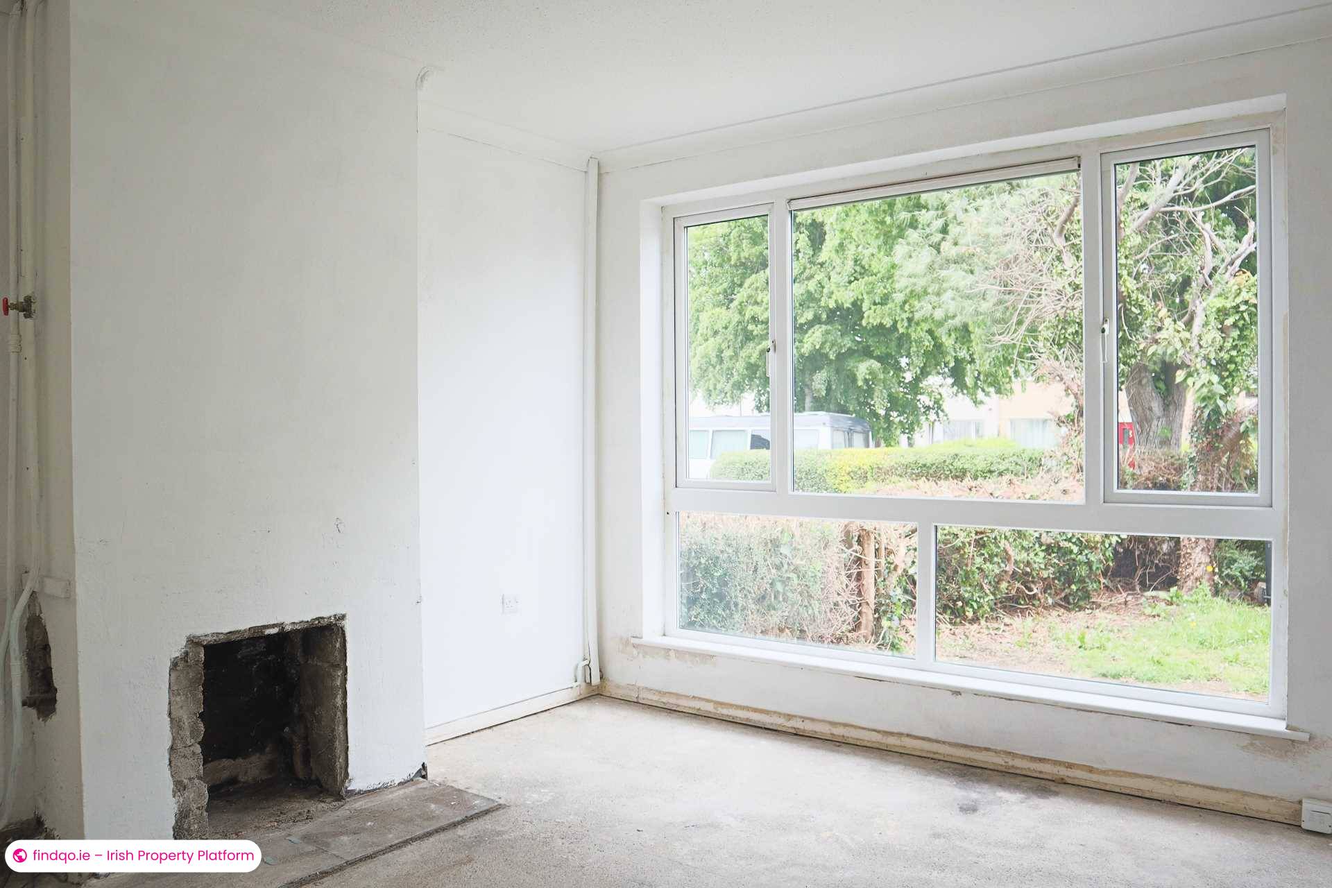 Semi-detached house for Sale in Dublin 24
