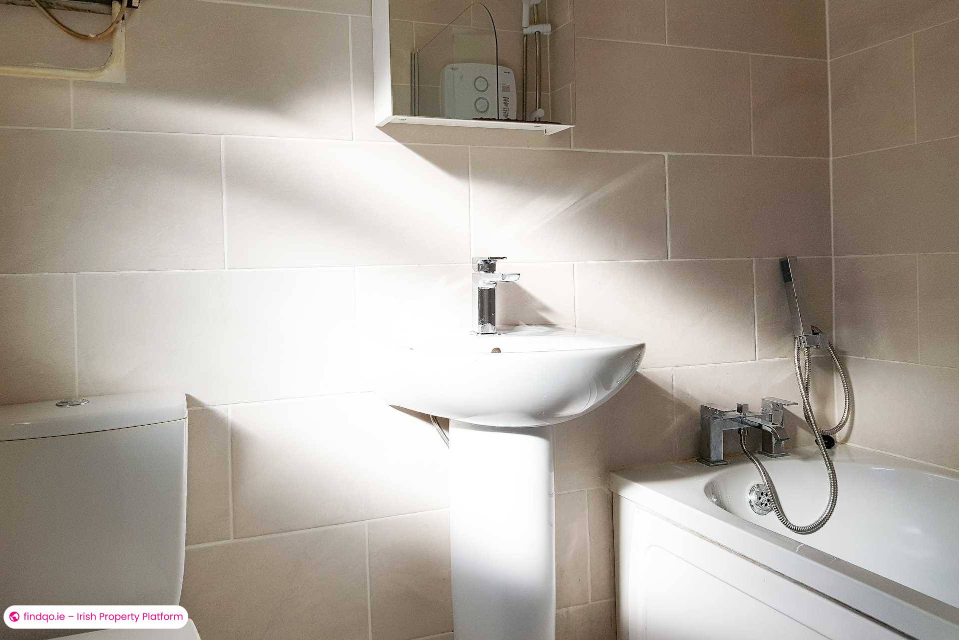 Semi-detached house for Sale in Dublin 24