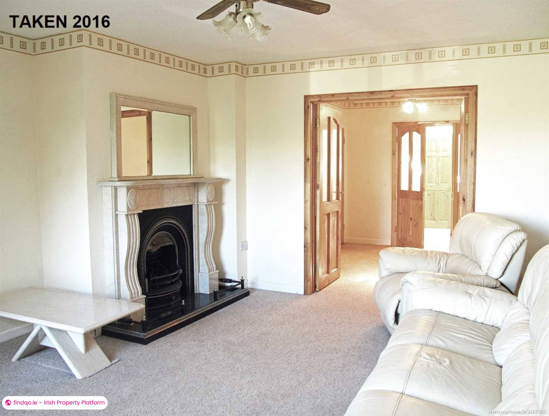 Semi-detached house for Sale in Dublin 18