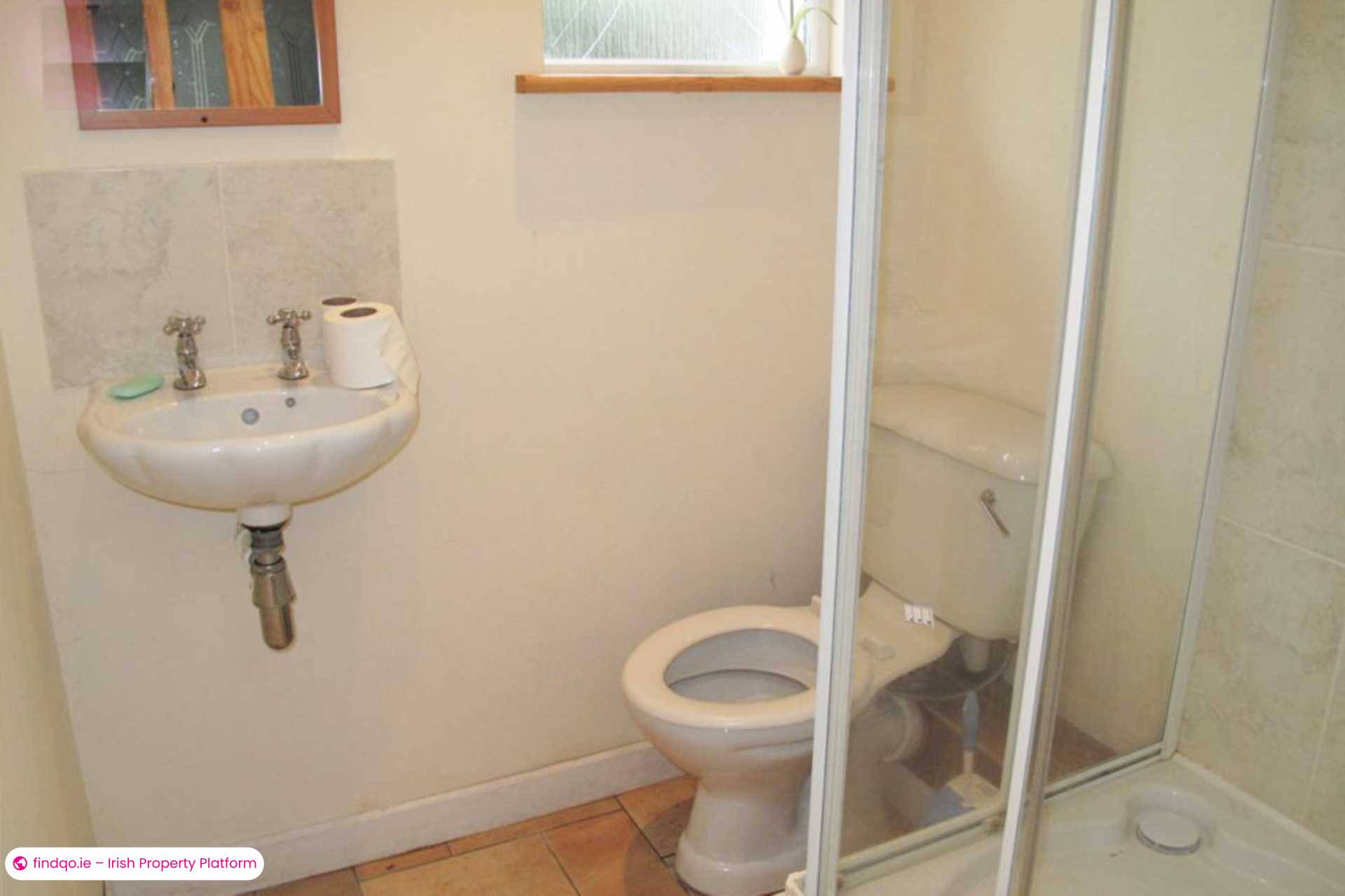 Semi-detached house for Sale in Dublin 18