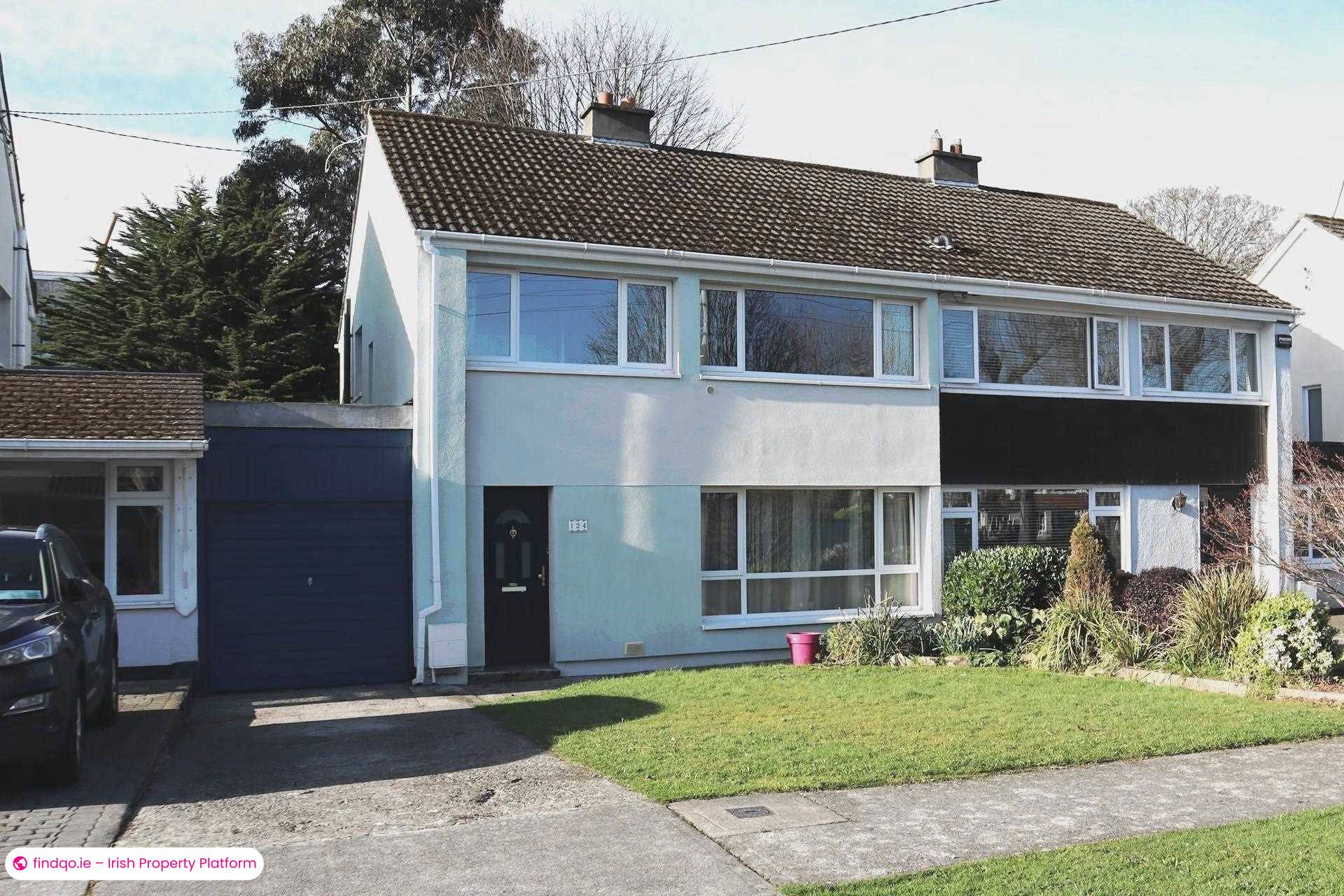 Semi-detached house for Sale in Stillorgan, Dublin (County)