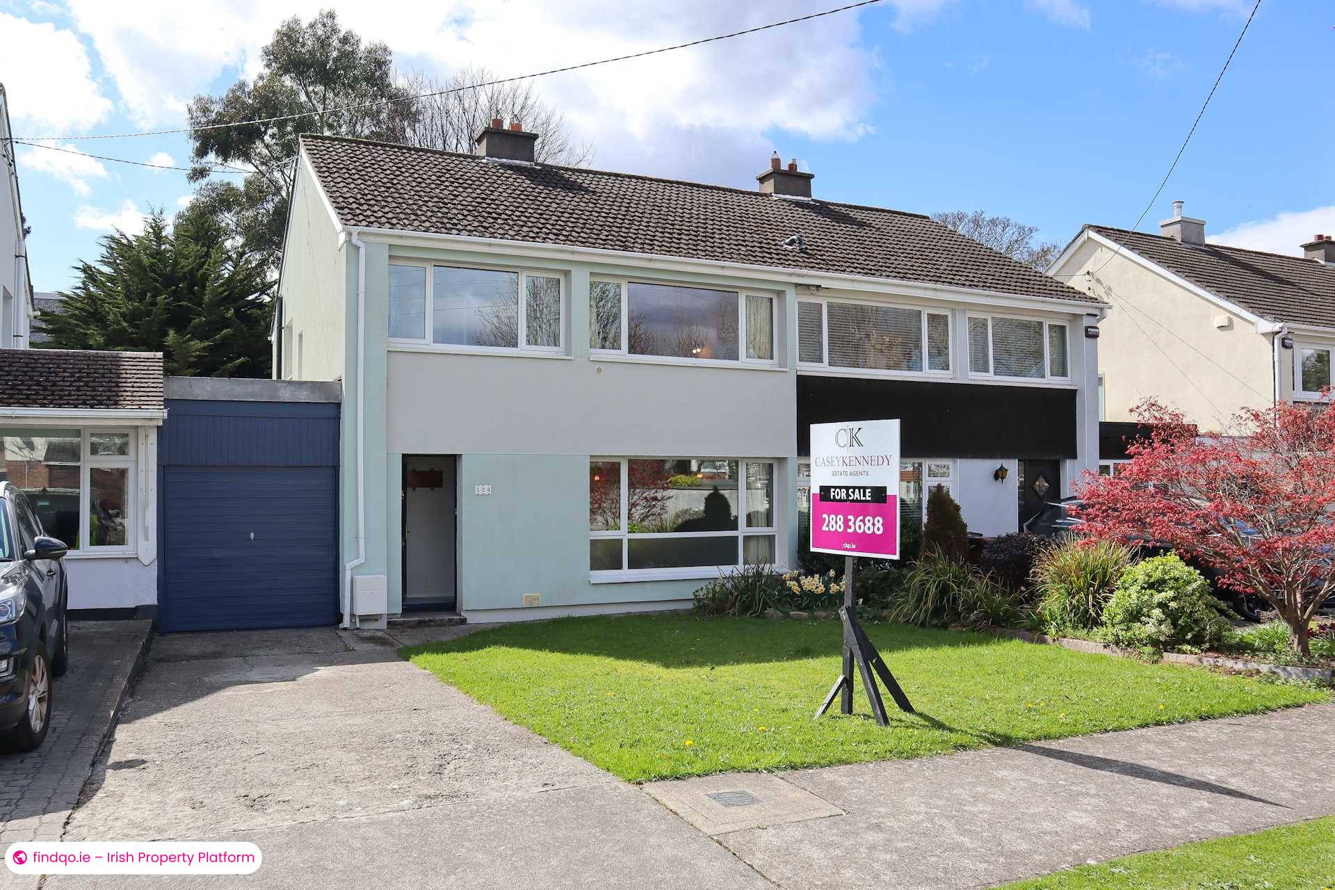 Semi-detached house for Sale in Stillorgan, Dublin (County)