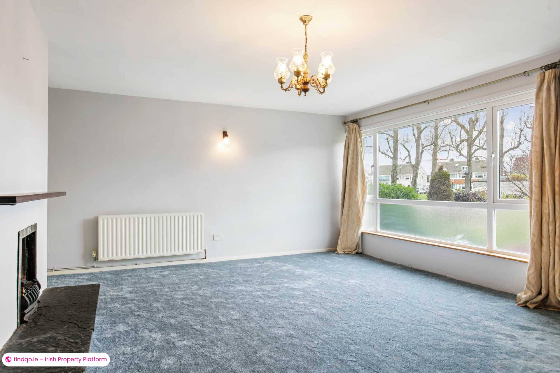 Semi-detached house for Sale in Stillorgan, Dublin (County)