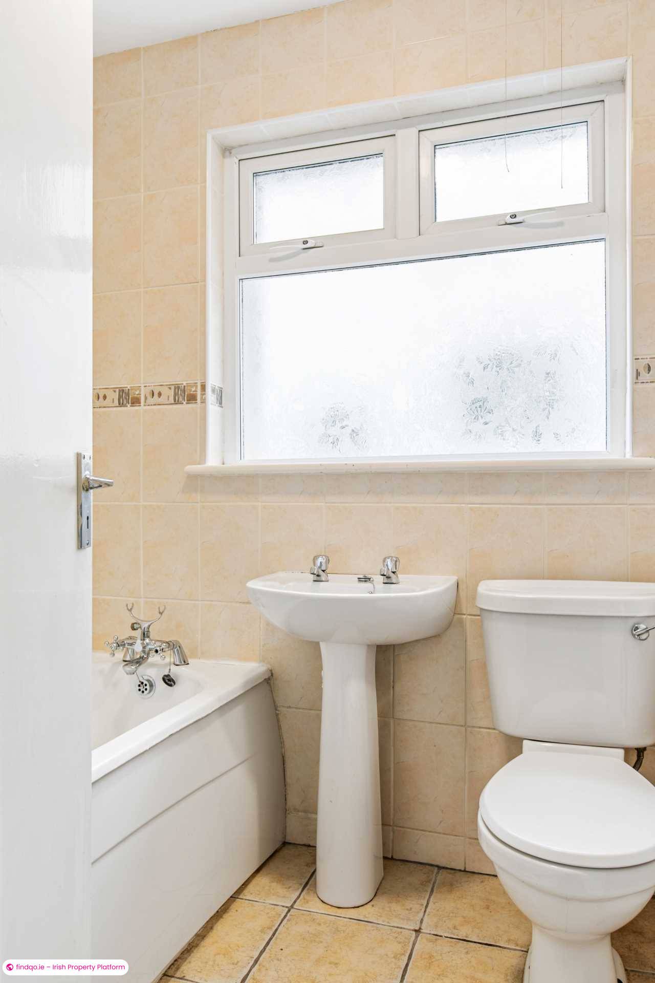 Semi-detached house for Sale in Stillorgan, Dublin (County)