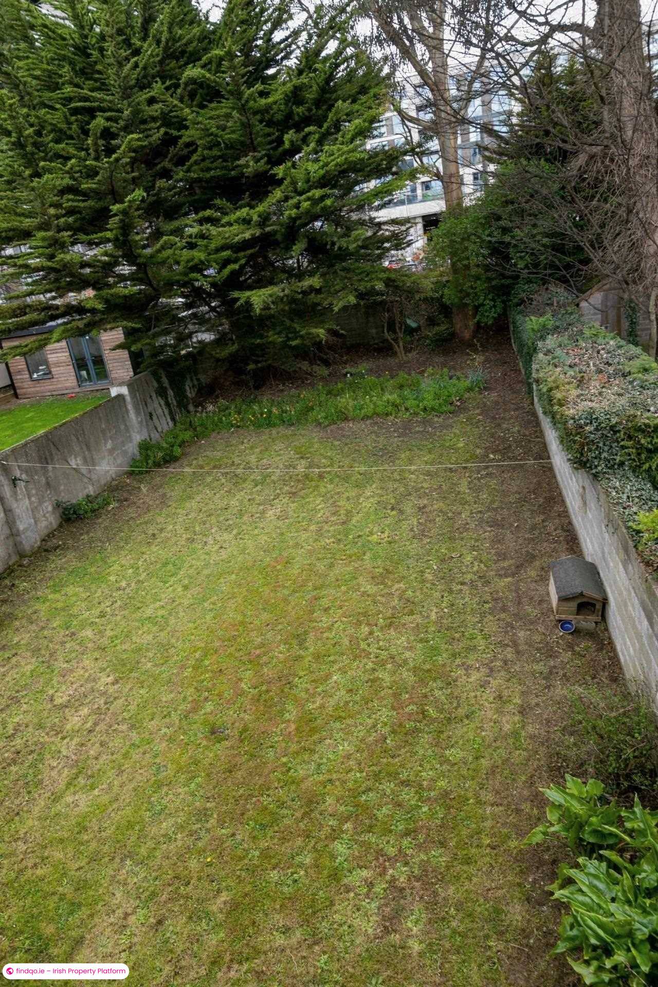 Semi-detached house for Sale in Stillorgan, Dublin (County)
