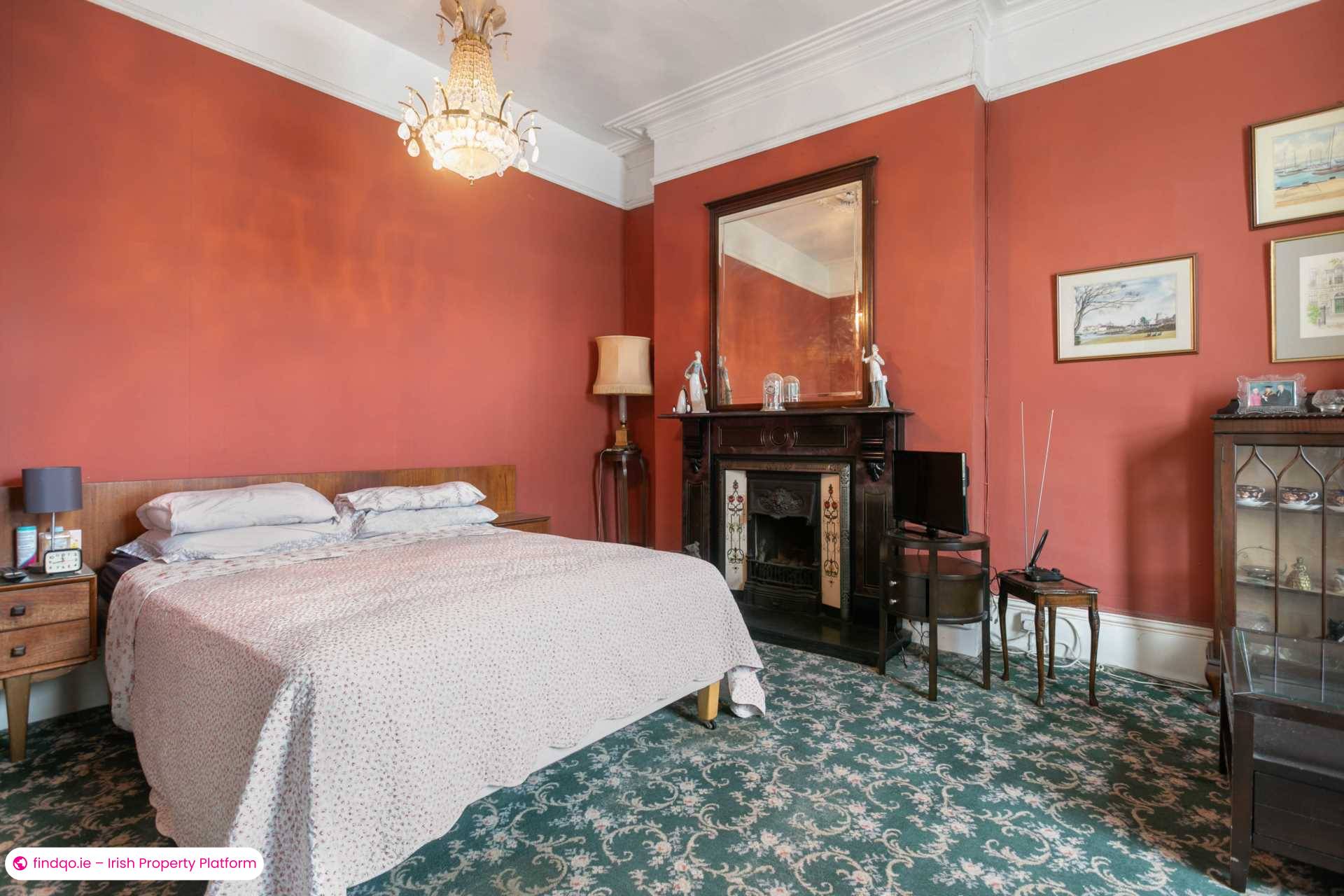Terraced house for Sale in Dun Laoghaire, Dublin (County)