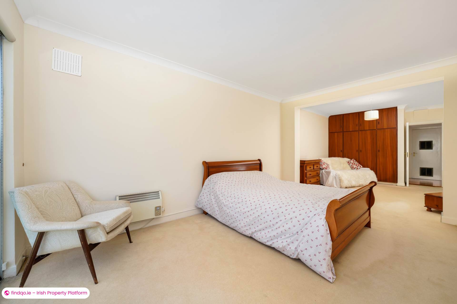 Detached house for Sale in Cabinteely, Dublin 18
